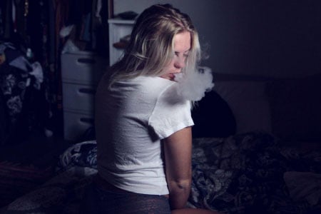 Chica vapeo